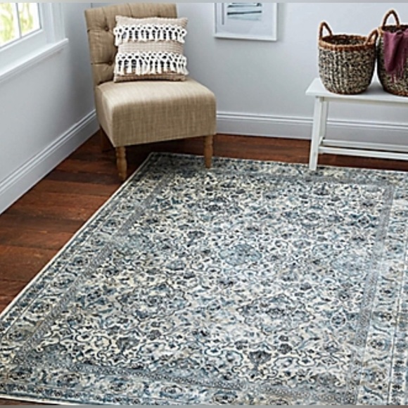 Brand New Rug - Picture 2 of 2